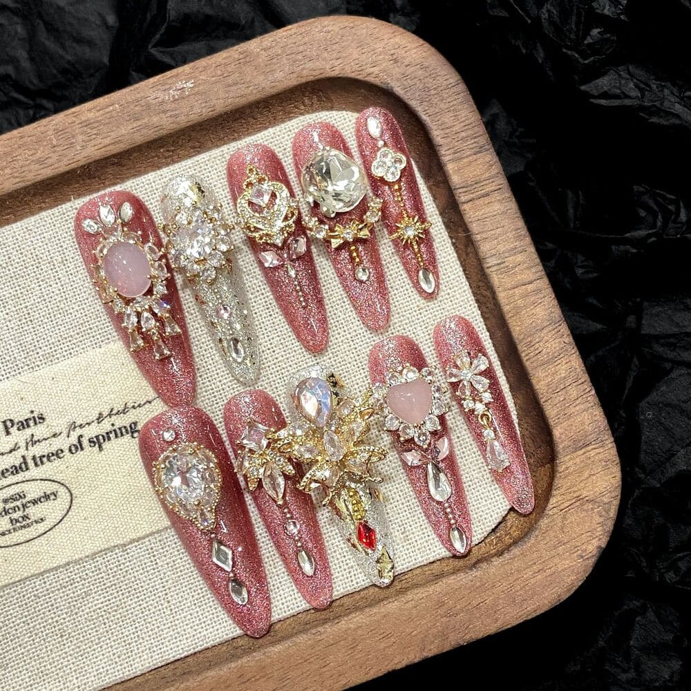 Timeless Beauty – Luxury Handmade Press-On Nails