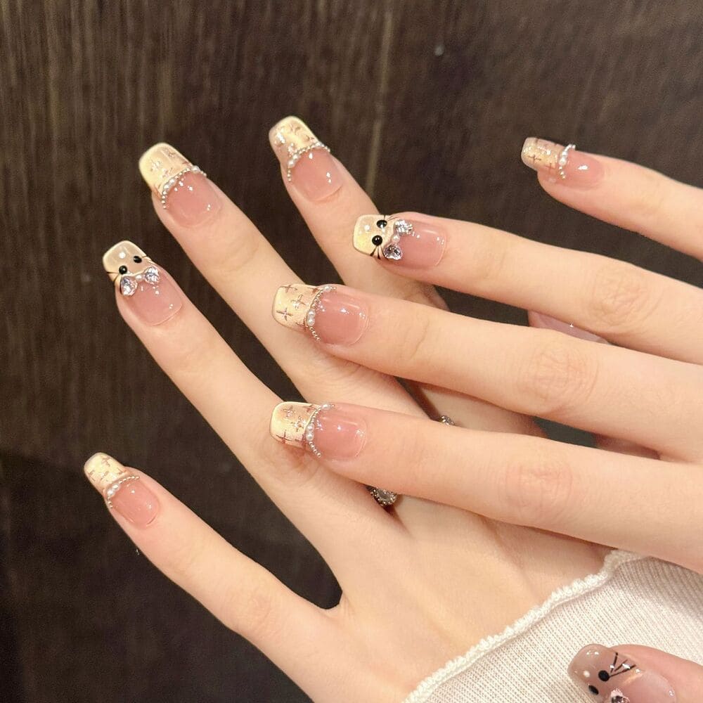 Peachy Cat‘s Eye French Tip Hand-Painted Press-On Nails